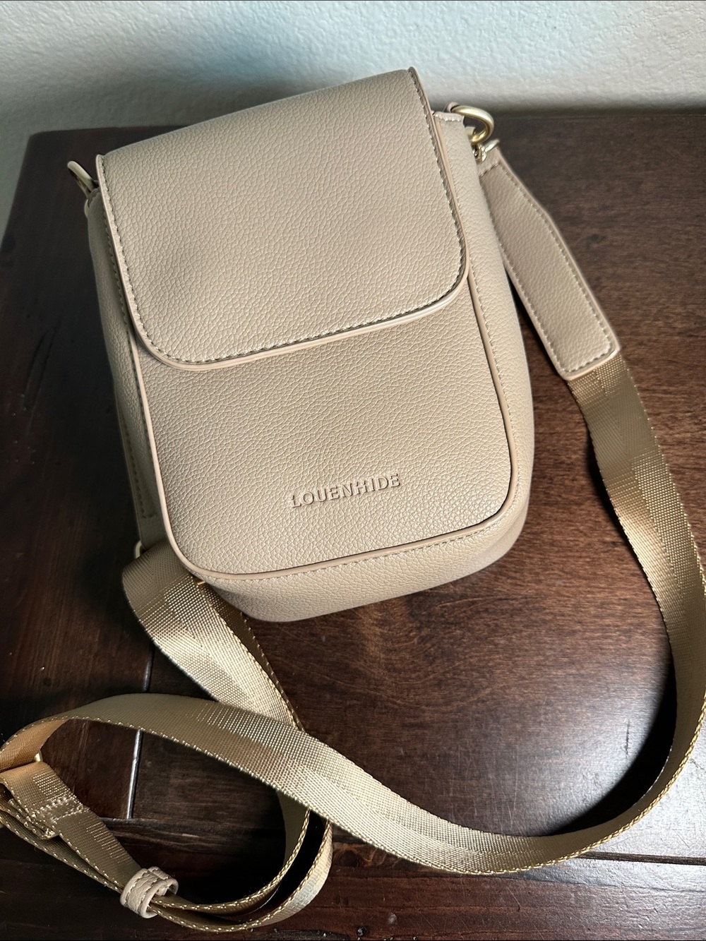Louenhide Cuba Phone Bag in Stone- leather crossbody
